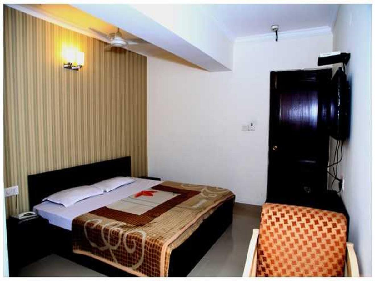 Hotel Haryana Chandigarh Exterior photo